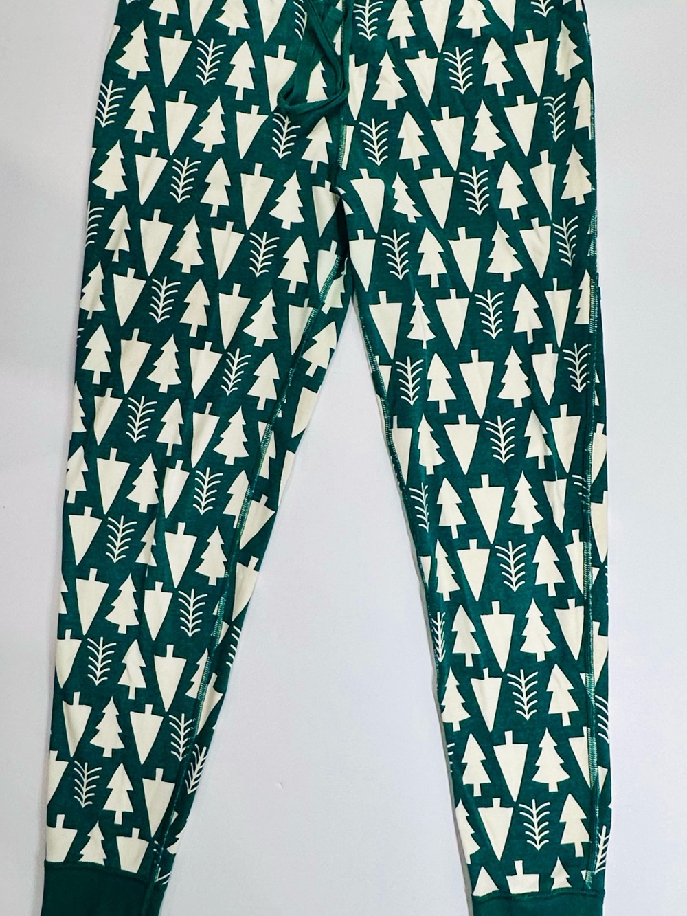 Hanna Andersson Organic Cotton Christmas Tree Pajama Jogger Pants Green White M